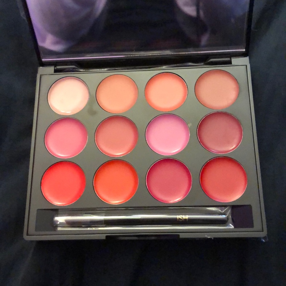 Lip palette
